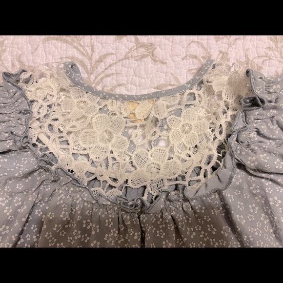 ML Kids Top blue with tiny white flowers Size 6 - Picture 4 of 6